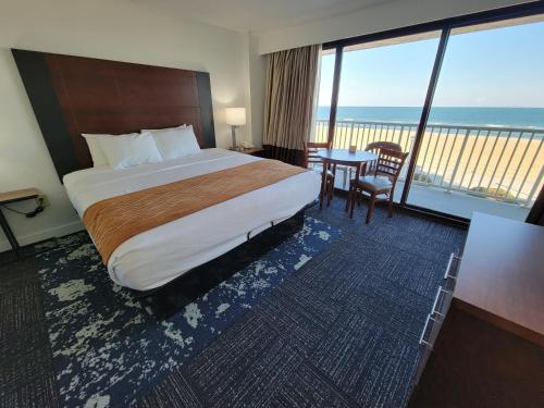 Coastal Hotel & Suites Virginia Beach - Oceanfront