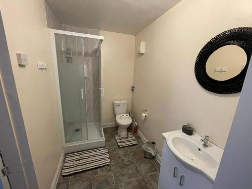 A furnished ensuite apartment for rent in Patchway