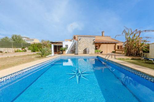 YourHouse Can Gonzalez, family-friendly villa with private pool