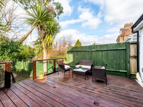 Pass the Keys Stunning Garden House in the heart of South London