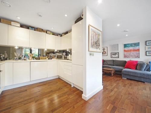 Pass the Keys Gorgeous, Charming 3-bed Family Home w Huge Garden