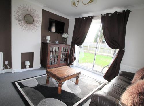 Charming 2 - Bed House in Hatfield Doncaster