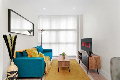 Corporate & Leisure Travels by Luxe Your Stays -1 Bed Flats- Slough- Onsite Secured Free Parking