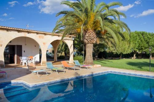 Piscina en o búsqueda de Villa S'Hortal