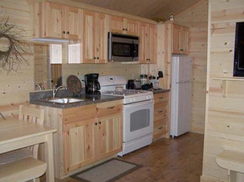 Lakeland RV Campground Cottage 15