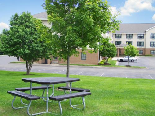 Extended Stay America Suites - Minneapolis - Maple Grove