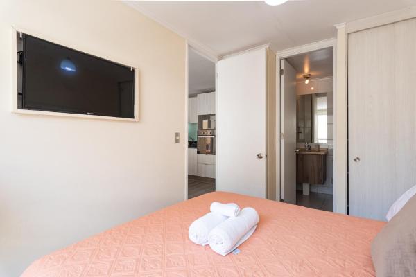 Cama o camas de una habitación en Urban Bright - 2BR, TV, Wifi, Metro