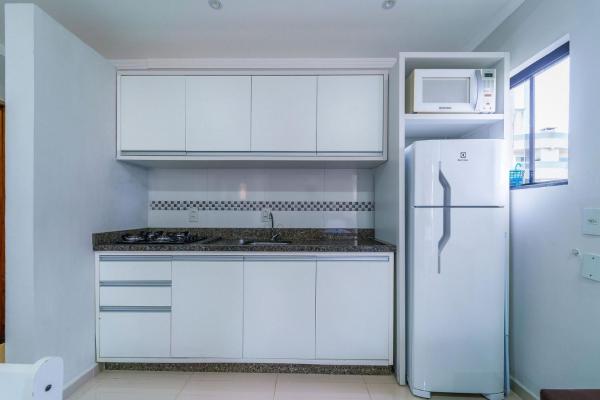Una cocina o zona de cocina en Aluguel Apartamento Studio 20 para 4 pessoas Bombas SC