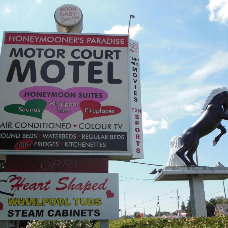 Motor Court Motel