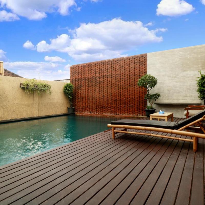 OYO 612 Dante Guesthouse