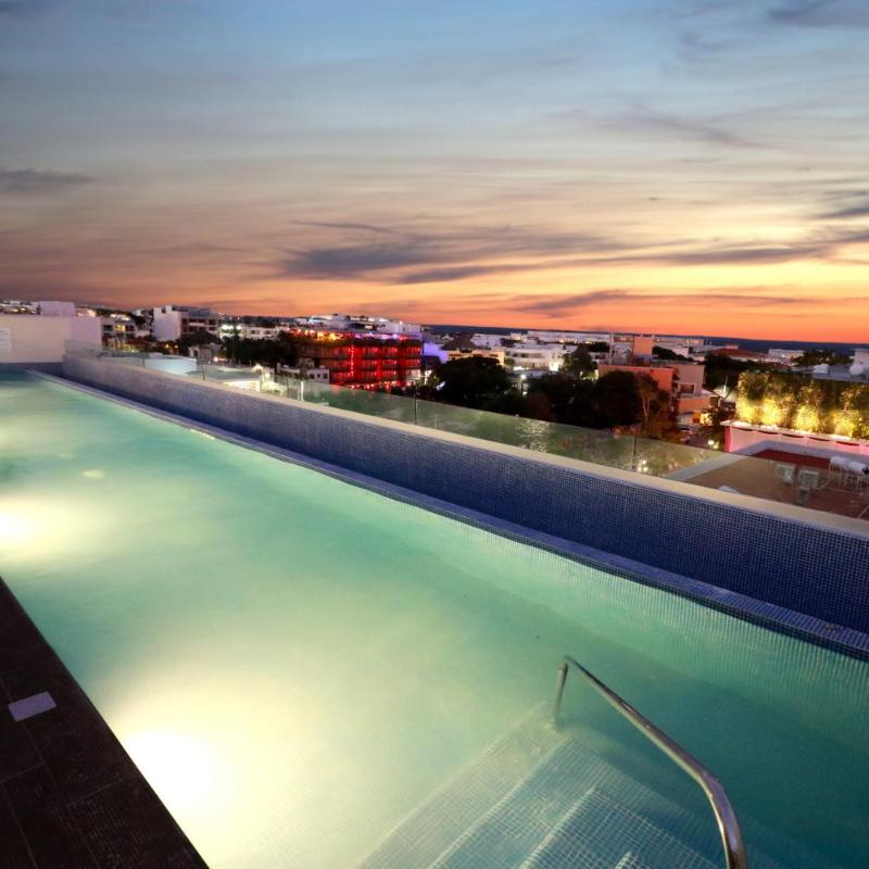 Holiday Inn Express & Suites - Playa del Carmen, an IHG Hotel