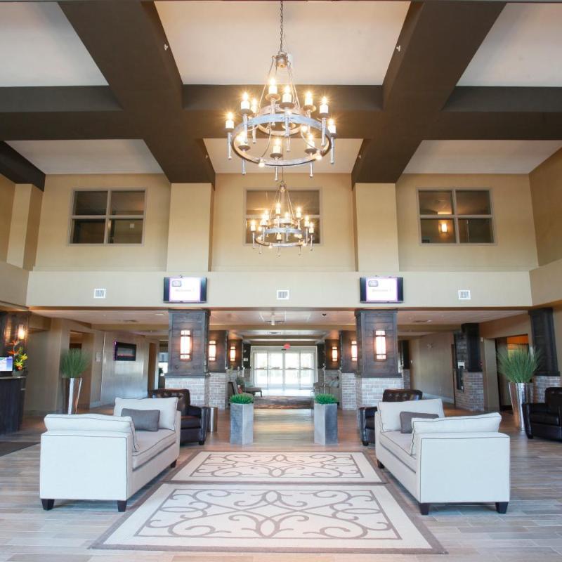 Pomeroy Inn & Suites at Olds College