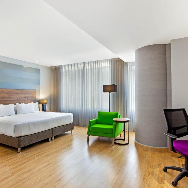 La Quinta by Wyndham Medellin
