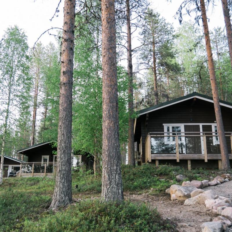LakeLodge Kiehinen & Igloos