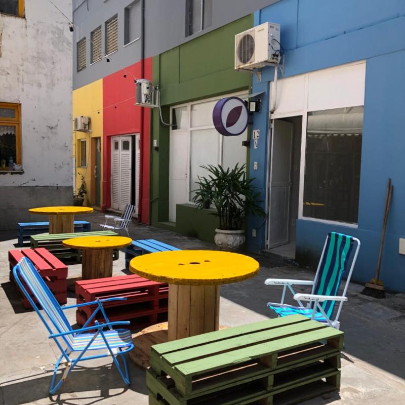 Nomads Hostel Multicultural & Coworking