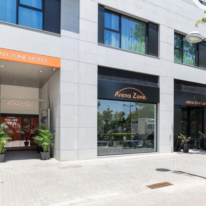 Arena Zone Hotel & Café