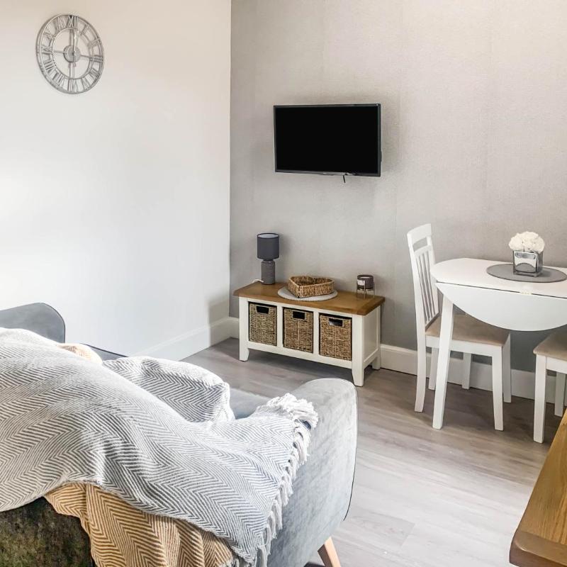 The Rosebery Retreat By The Castle 1-Bed Apartment