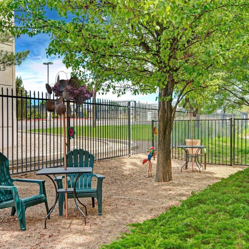 Days Inn & Suites by Wyndham Airport Albuquerque