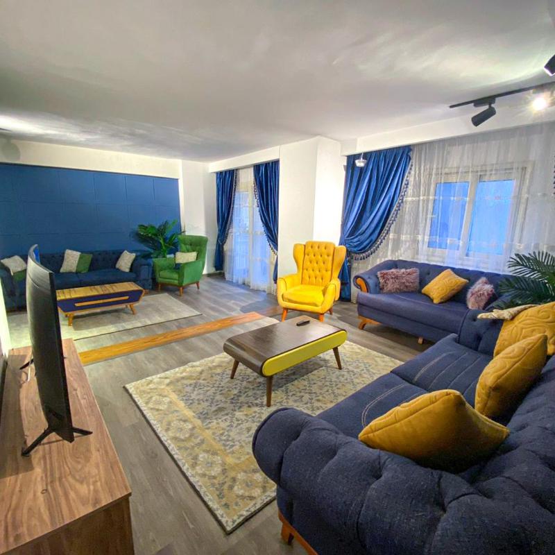 Luxury 3 bed apartment in Alexandria with side beach view