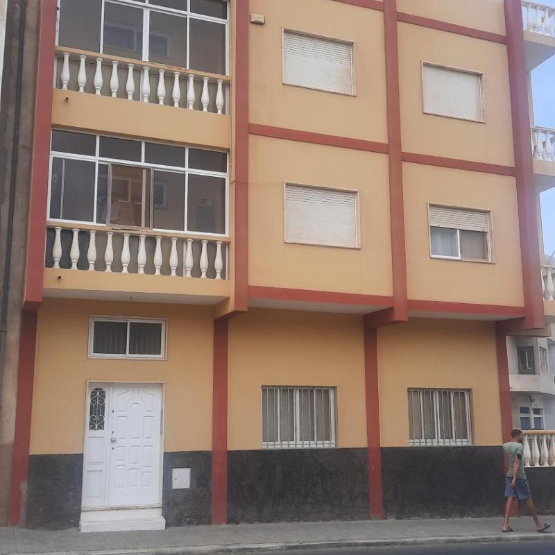 Apartamento acolhedor com vista para o Monte Cara