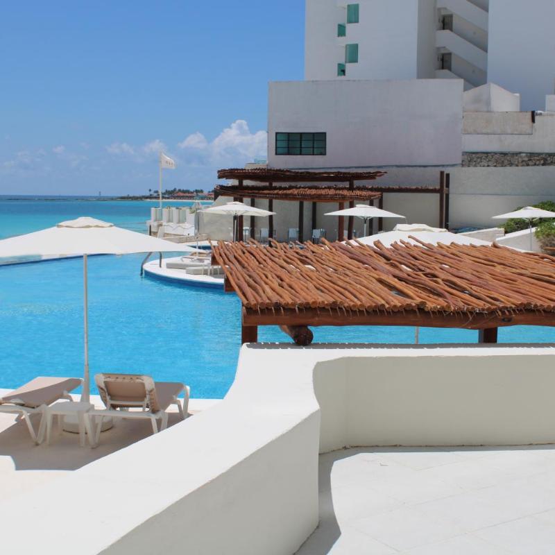 Cyan Cancun Resort & Spa