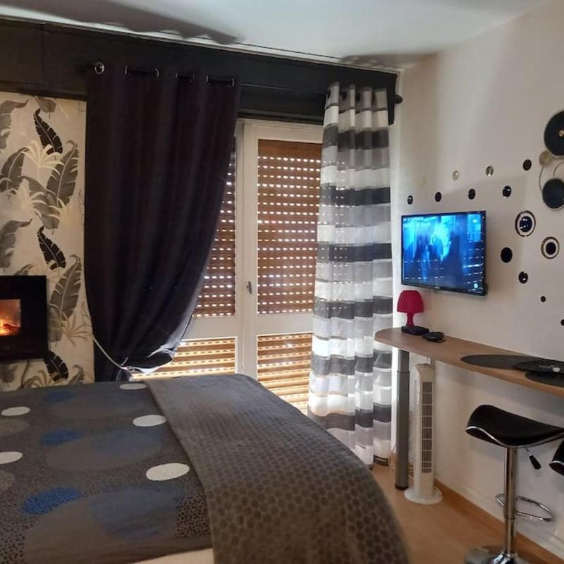 Charmant Studio