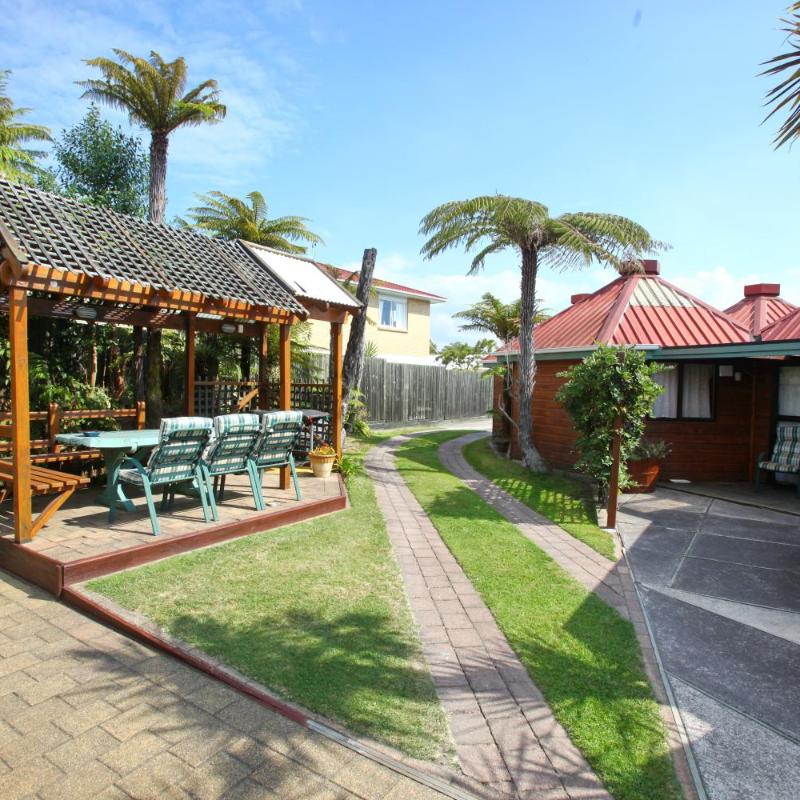 PURE Motel & Pure Guest House