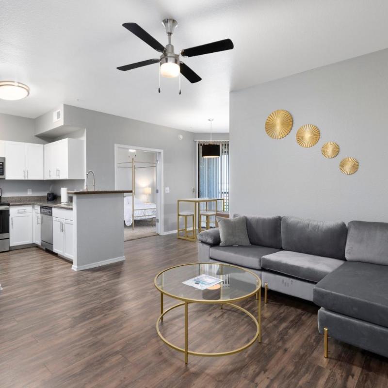 Luxury Mountain View 2BR with balcony located in Scottsdale
