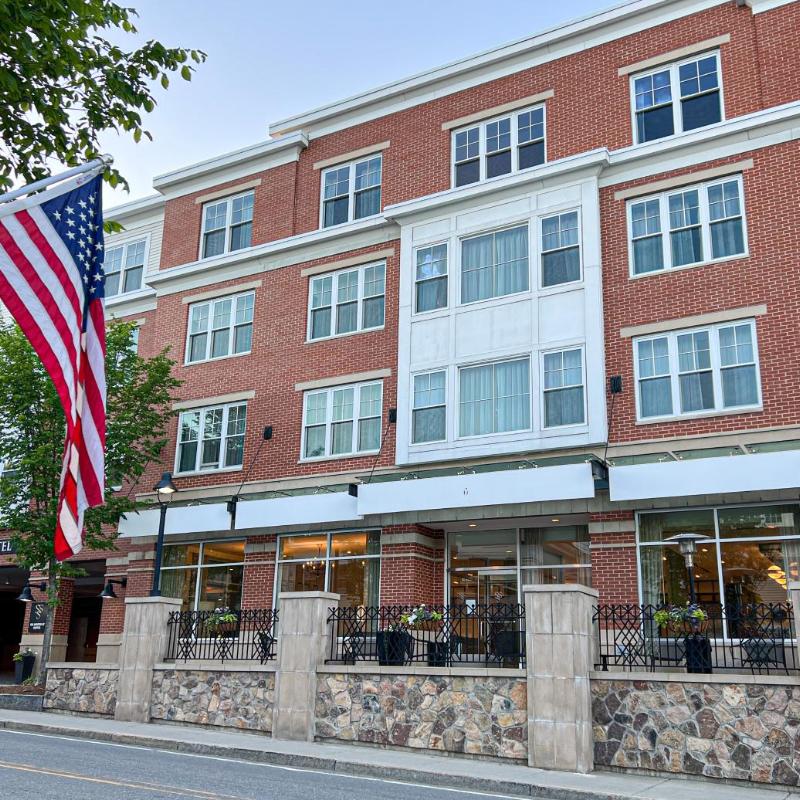 Six South St. Hotel