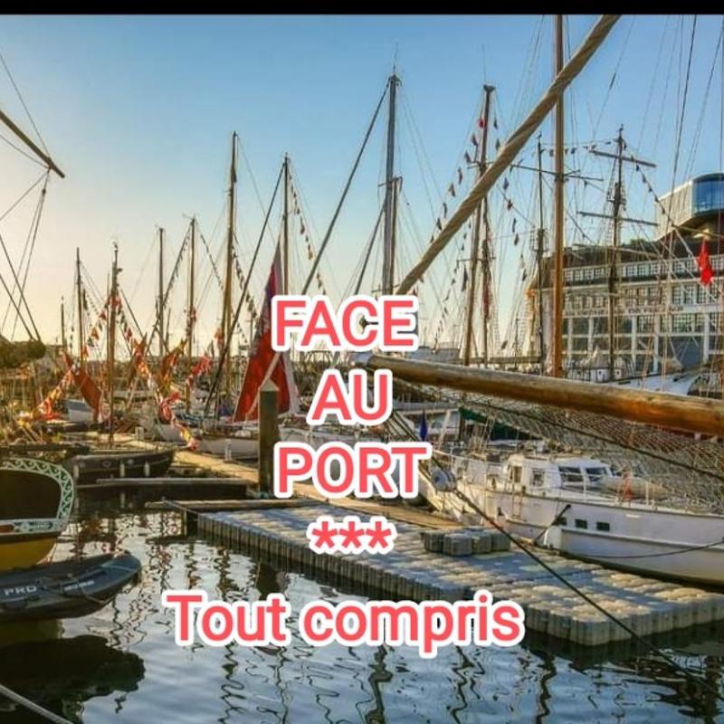 LE REFLET DES VOILES FACE AU PORT DE FECAMP