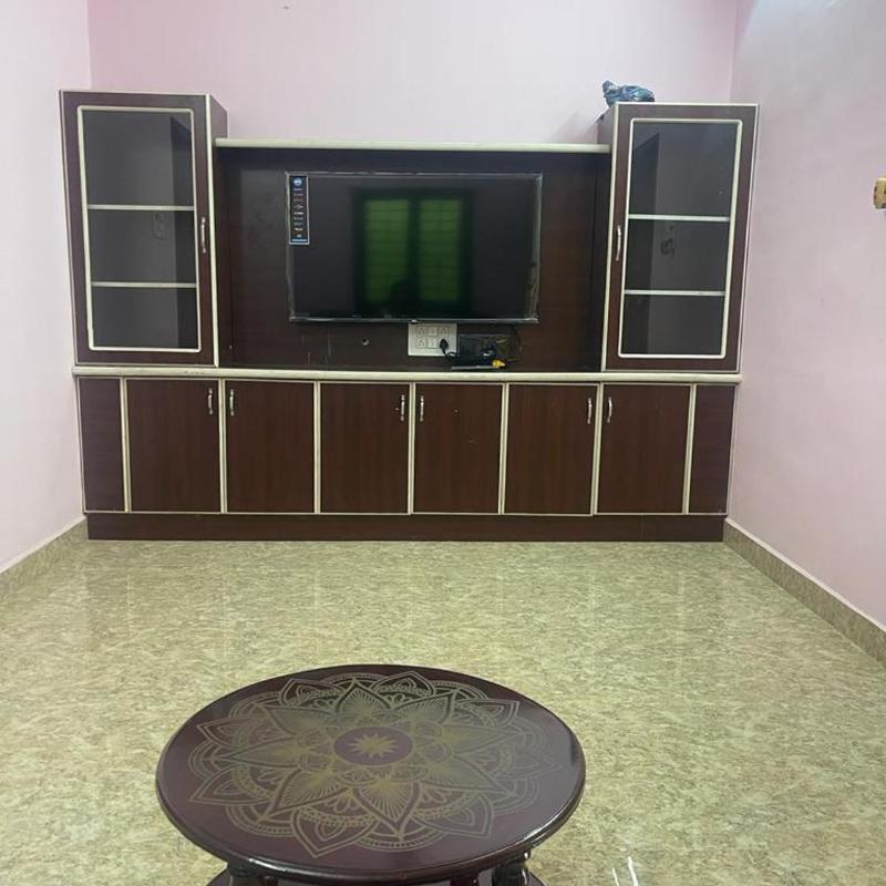WHITE HOME SERVICE APARTMENT 2bhk