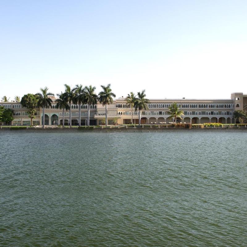 Hotel Lakend