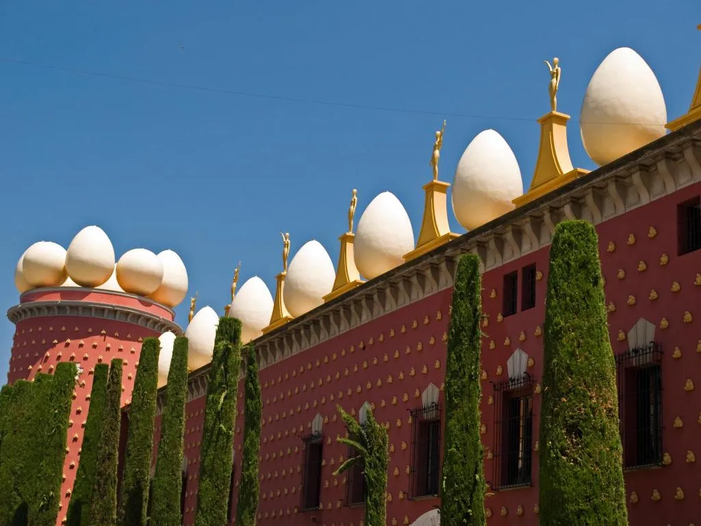 Apartamento ático enfrente del Museo Dalí 29